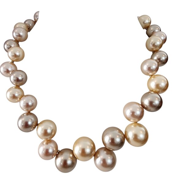 Vintage Anne Klein Faux Pearl Necklace Gold Tone Matte Finish - Picture 9 of 12